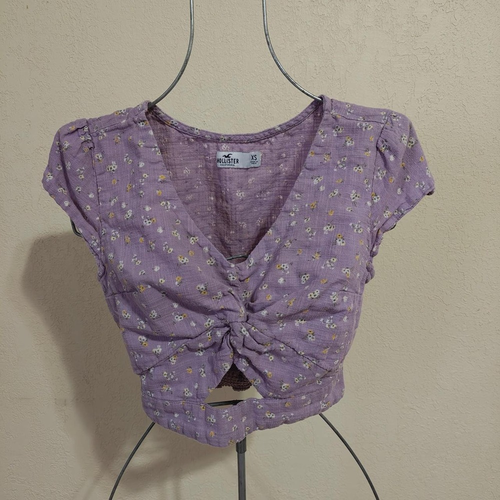 Hollister Purple Floral Crop Top Tie Front V-Neck Smocked Back XS